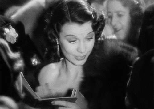 Vivien Leigh Signing Autographs In St Martins Lane NSFW