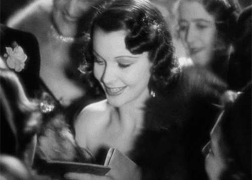 Vivien Leigh Signing Autographs In St Martins Lane NSFW