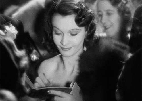 Vivien Leigh Signing Autographs In St Martins Lane NSFW