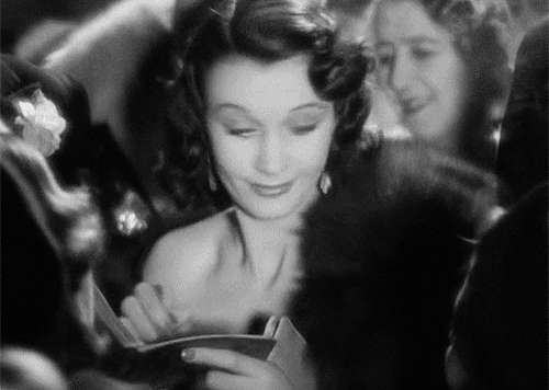 Vivien Leigh Signing Autographs In St Martins Lane NSFW