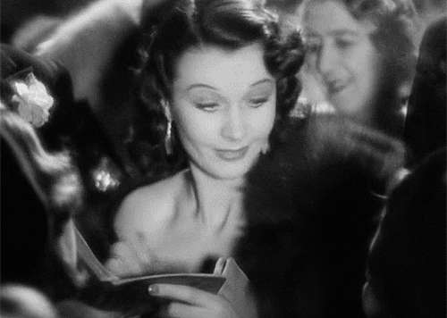 Vivien Leigh Signing Autographs In St Martins Lane NSFW