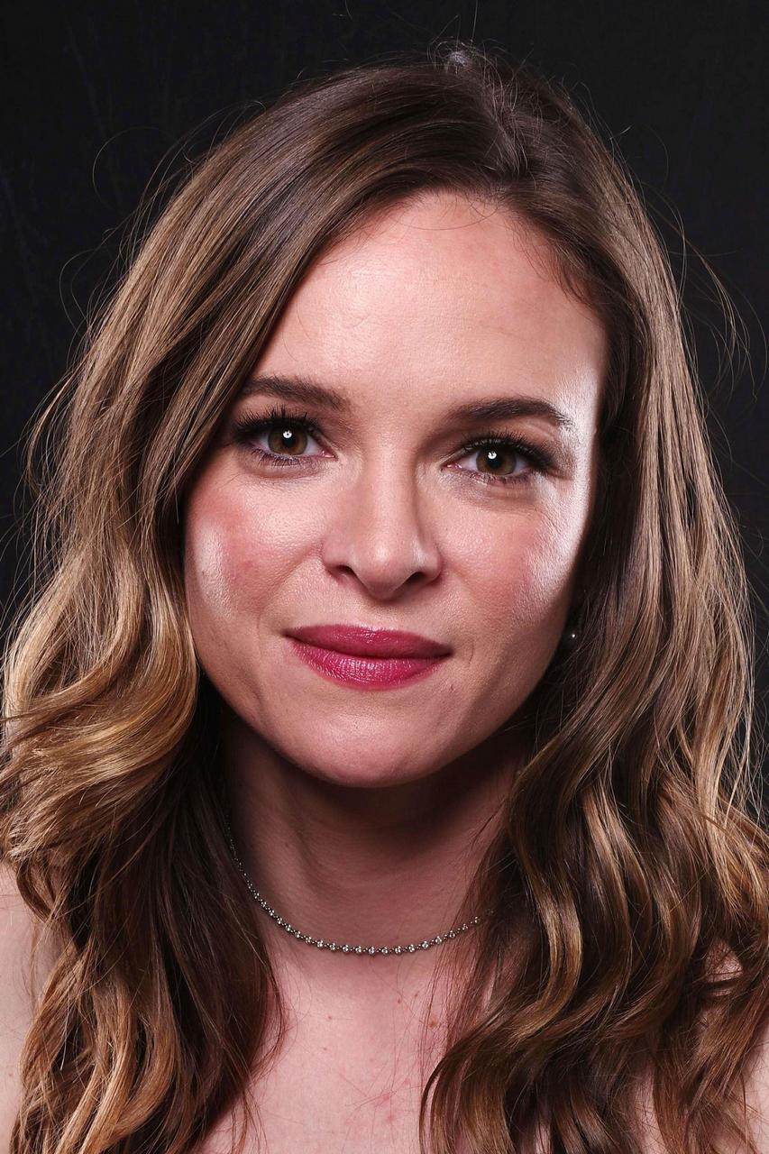 What Would You Do With Danielle Panabaker If She Was Your Wife NSFW
