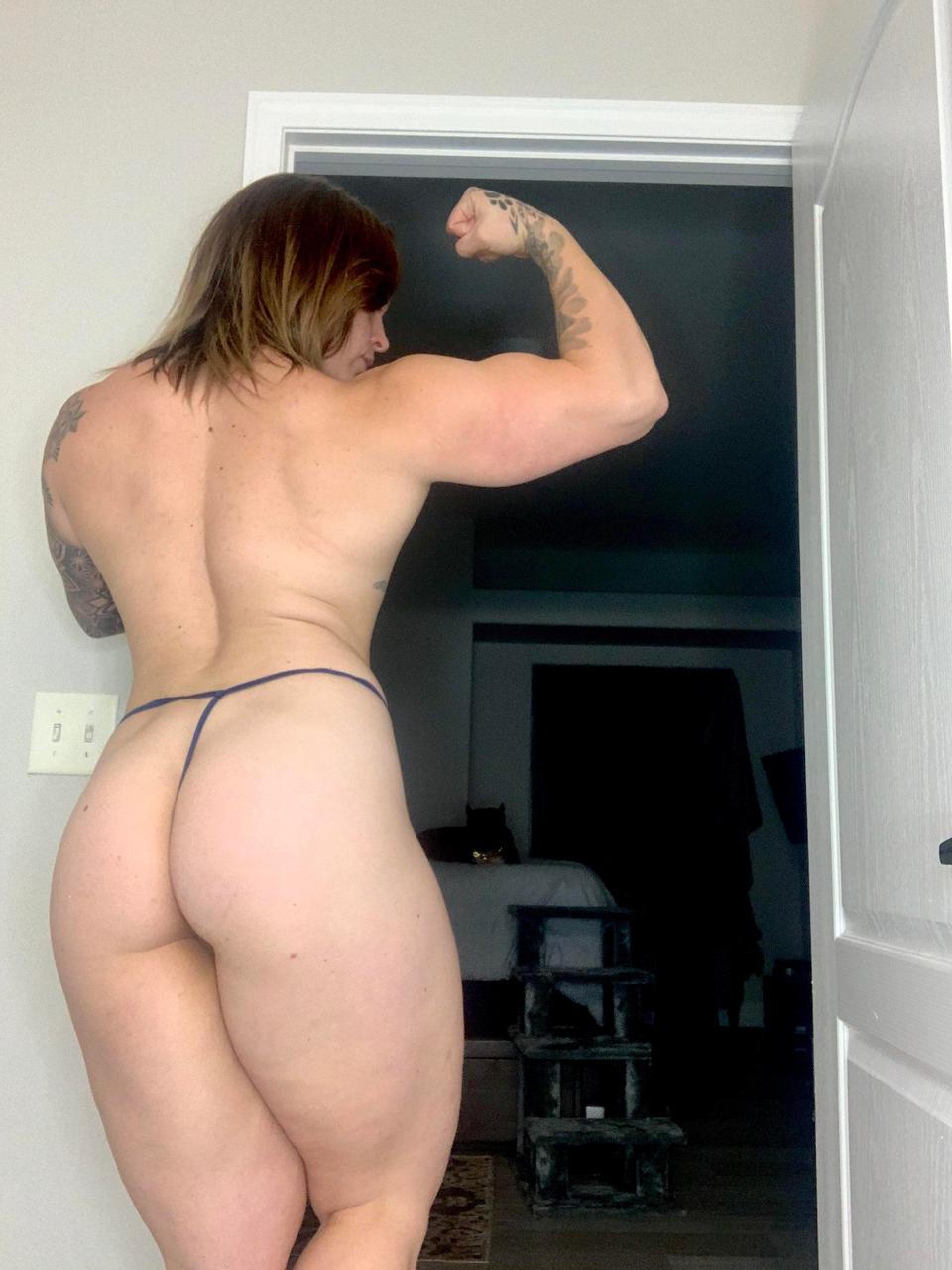 Who Doesnt Love Thick Muscle NSFW