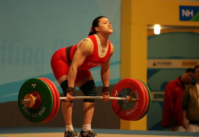 Woman Who Does The Heavy Lifting Cao Le