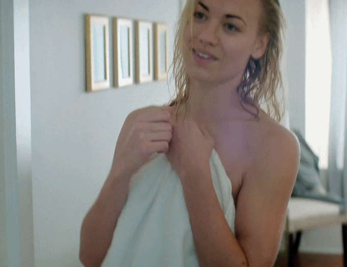 Yvonne Strahovski Ass