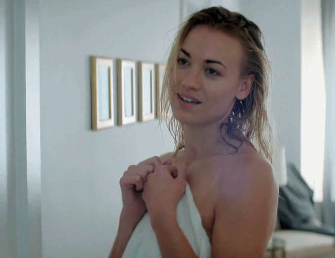 Yvonne Strahovski Ass