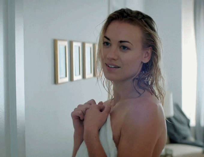 Yvonne Strahovski Ass