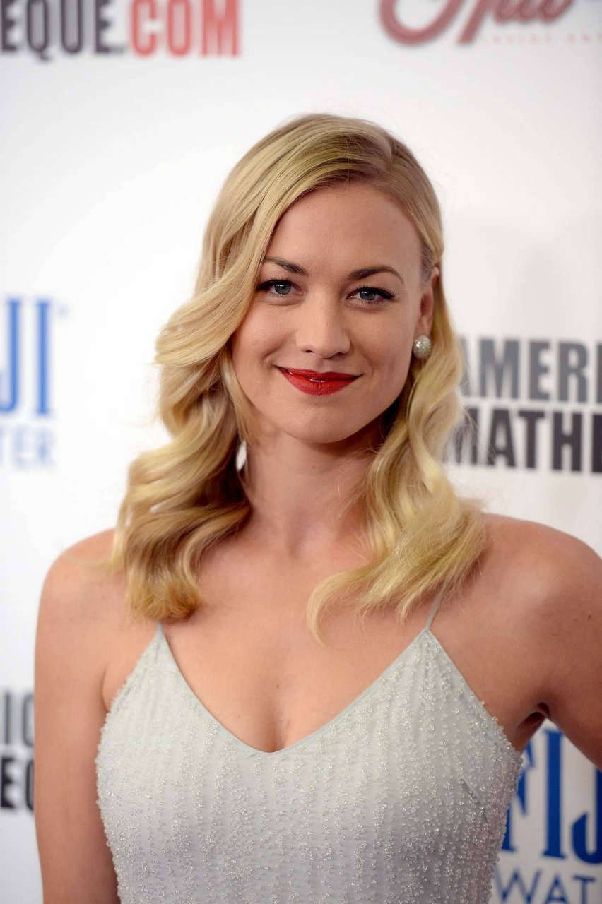 Yvonne Strahovski NSFW